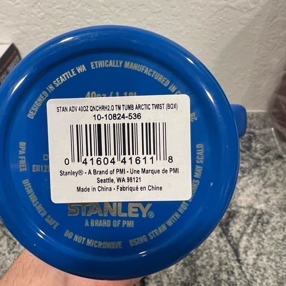 STANLEY - THE QUENCHER H2.0‎ TUMBLER | 40 OZ - Arctic Twist - Holiday Exclusive - Picture 3 of 4